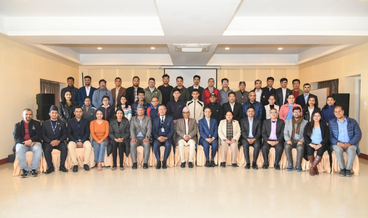 राष्ट्र बैंक र अर्थतन्त्रका सूचनाको सही विश्लेषण हुनु पर्दछ –गभर्नर अधिकारी