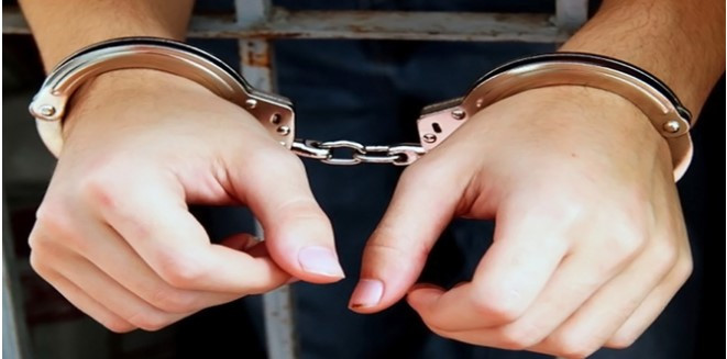 स्रोत नखुलेको ७२ लाखसहित चाबहिलको एक गेस्ट हाउसबाट दुई जना पक्राउ