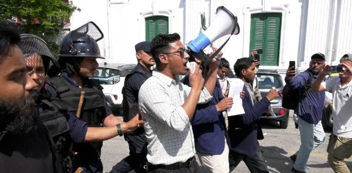 पेट्रोलियम पदार्थको मूल्य घटाउन जेन–जी नागरिक अभियानले निगमलाई बुझायो पाँच बुँदे ज्ञापनपत्र